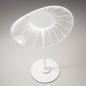 Preview: Vela Tischleuchte mit sanft geschungenem ovalen Acrylschirm dimmbar in Weiß von Fabas Luce