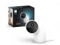 Preview: Philips Hue Secure kabelgebundene Smart Home Überwachungskamera mit Standfuß Full HD Video drinnen oder draußen weiß