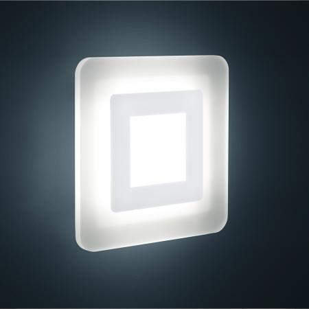 Quadratische Helestra WES LED Wand- und Deckenleuchte weiß matt dimmbar 32,5x32,5cm