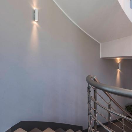 SLV 151801 ENOLA Schlichte Eleganz in Weiß UP/DOWN Wandleuchte für den Innen Wohnbereich