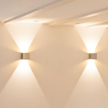 EVN Würfelförmige LED Wandleuchte in&out 2-flg  Aluminiumfarbe IP54 warmweißes Licht