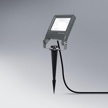LEDVANCE LED Flache Erdspießleuchte Endura Außenstrahler 20W Spike IP65 3000K warmweißes Licht - 2 in 1