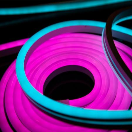 LEDVANCE Smart+ WiFi Neon LED-Streifen 3M Multicolor für innen und außen