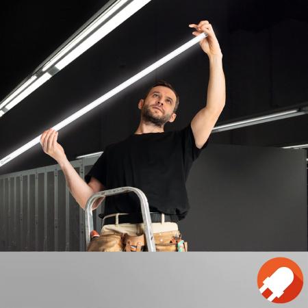 150cm OSRAM G13 SubstiTUBE PRO Ultra Output LED-Röhre KVG/VVG 23,4W wie 58W GLAS 3000K - Nur noch angezeigter Bestand verfügbar