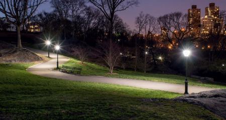 Ledvance LED Straßen- und Parkplatzbeleuchtung Urban Latern V 29W 3000-4000K IP66 Grau - wählbare CCT und Wattageneinstellung