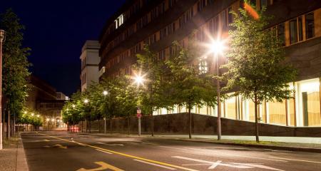 Ledvance LED Straßen- und Parkplatzbeleuchtung Urban Latern V 59W 3000-4000K IP66 grau - wählbare CCT und Wattageneinstellung