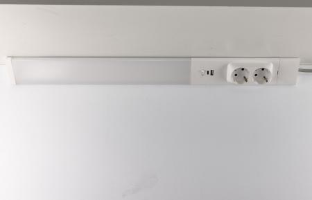 60cm ChiliTec LED Unterbauleuchte "Arusha", weiß USB A+C PD, Licht neutralweiß