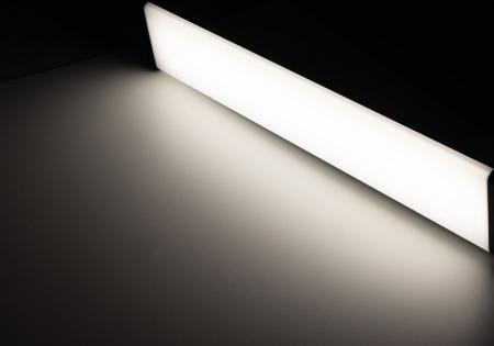 60cm ChiliTec LED Unterbauleuchte "Arusha", weiß USB A+C PD, Licht neutralweiß