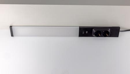 60cm ChiliTec LED Unterbauleuchte "Arusha" schwarz USB A+C PD, Licht warmweiß
