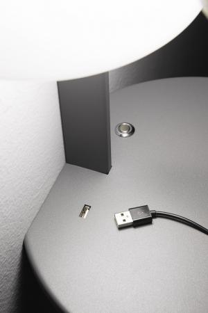 Goodnight Wandleuchte & Tischleuchte mit integriertem Tastdimmer & USB von Fabas Luce