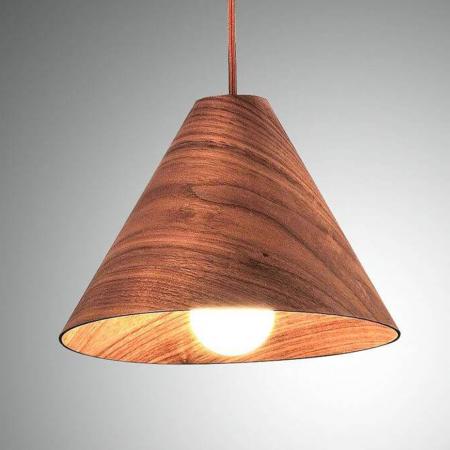 Esino Kegelförmige Pendelleuchte aus Holz Walnußfarbe Ø25 von Fabas Luce