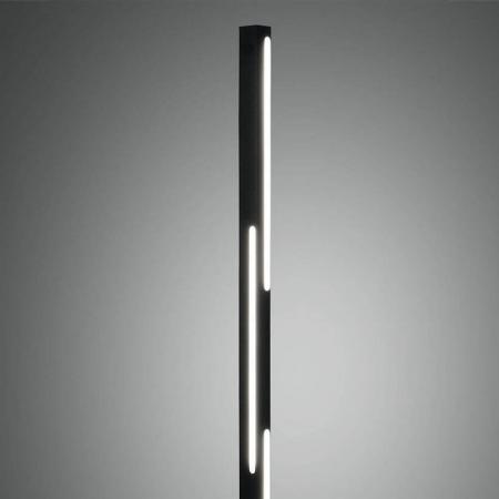Ling LED-Stehleuchte im Vierkantrohrdesign dimmbar in Schwarz 165cm von Fabas Luce
