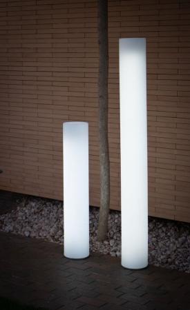 New Garden Säulenförmige Akku LED Outdoor-Standleuchte FITY 100 RGB dim Fernbedienung