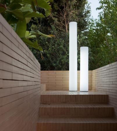 New Garden Säulenförmige Akku LED Outdoor-Standleuchte FITY 100 RGB dim Fernbedienung
