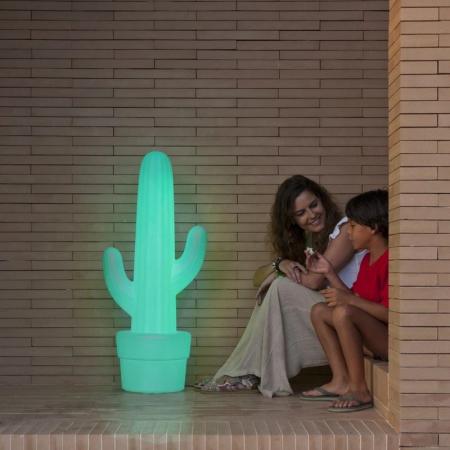 New Garden Kaktus 100 LED-Stehleuchte In&Out weiß Akku Fernbedienung