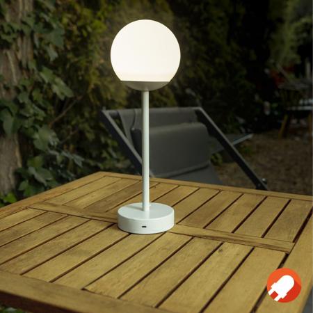 Aktion: Nur noch angezeigter Bestand verfügbar - New Garden LED TISCHLAMPE NORAI SLIM 35 messing 3-Touch-Dimmer Akku Innen & Außen IP44