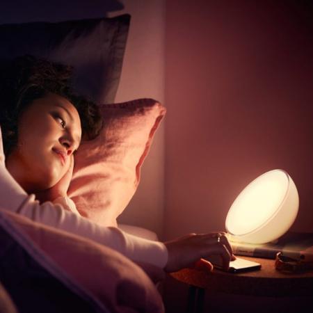 Philips Hue White and Color Ambiance Go - Akku Tischleuchte Bluetooth TW & RGBW