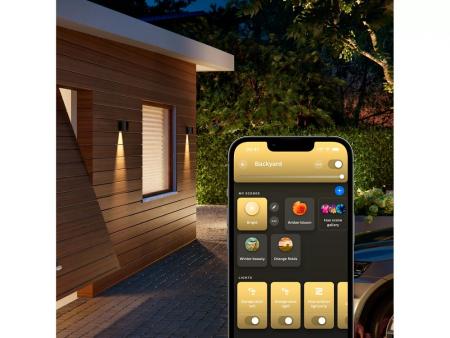 Philips Hue Hue White Color Ambiance Resonate Outdoor Wandleuchte IP44 - nach unten gerichteter Lichtstrahl