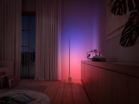 Philips Hue White and Color Ambiance Gradient Signe Stehleuchte weiß - minimalistisch & schlank