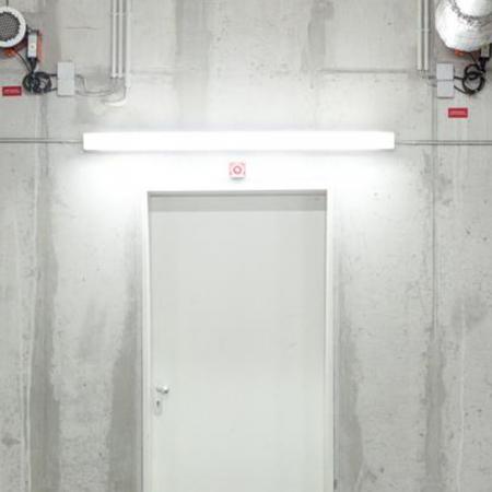 60cm Ledvance G13 T8 LED Röhre MOTION SENSOR Performance Class EM P 6,8W 4000K Neutralweiß KVG/VVG GLAS