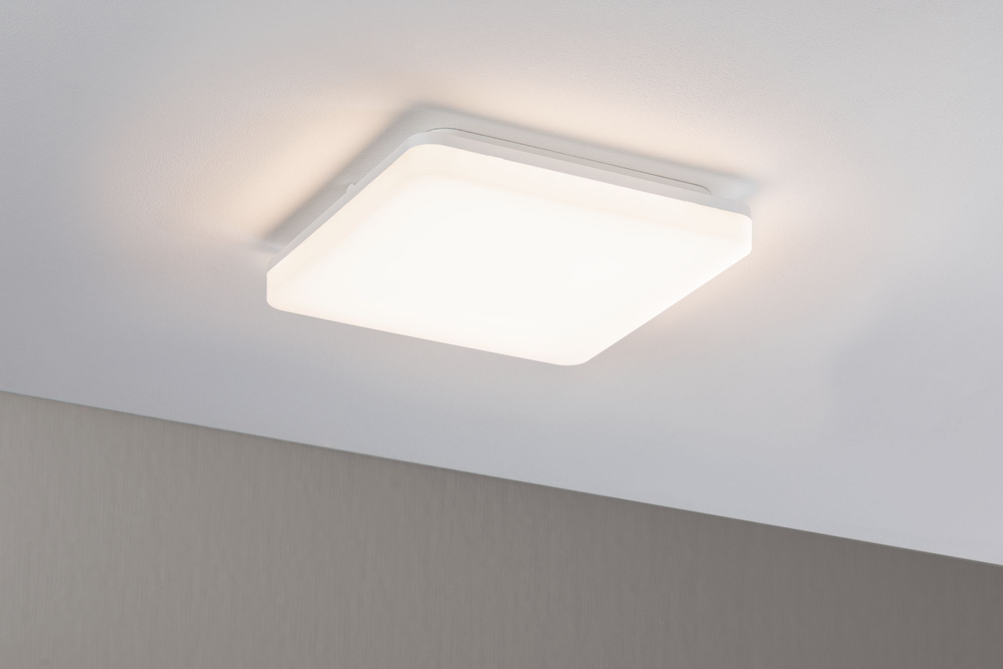 Rechteckige Badezimmer Deckenleuchte Weiß Paulmann mit Cela Kunststoff IP44 LED WhiteSwitch Panel 79839