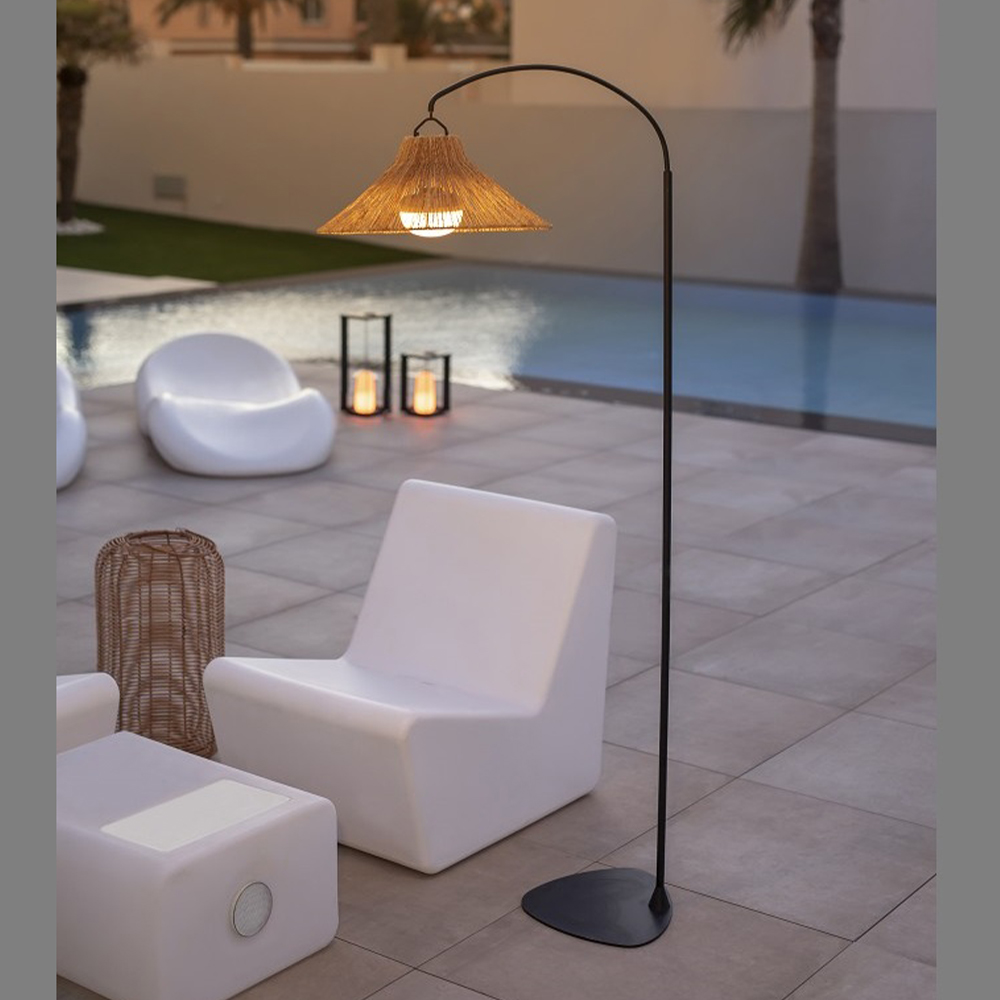 New Garden Kabellose Bogen Stehlampe NIZA - handgeflochtene Naturfaser -  Akku für Innen & Außen mit Fernbedienung