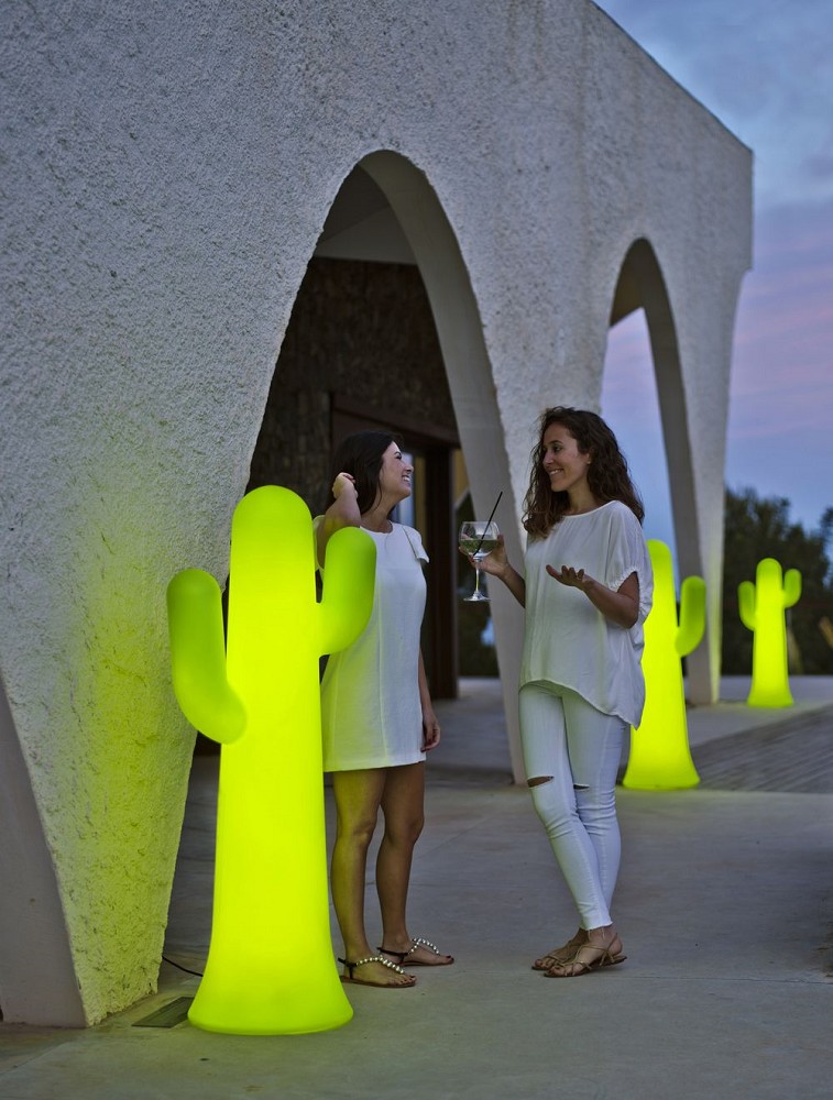 New Garden Stehlampe PANCHO limettengrün 230 Volt LED-Kaktus
