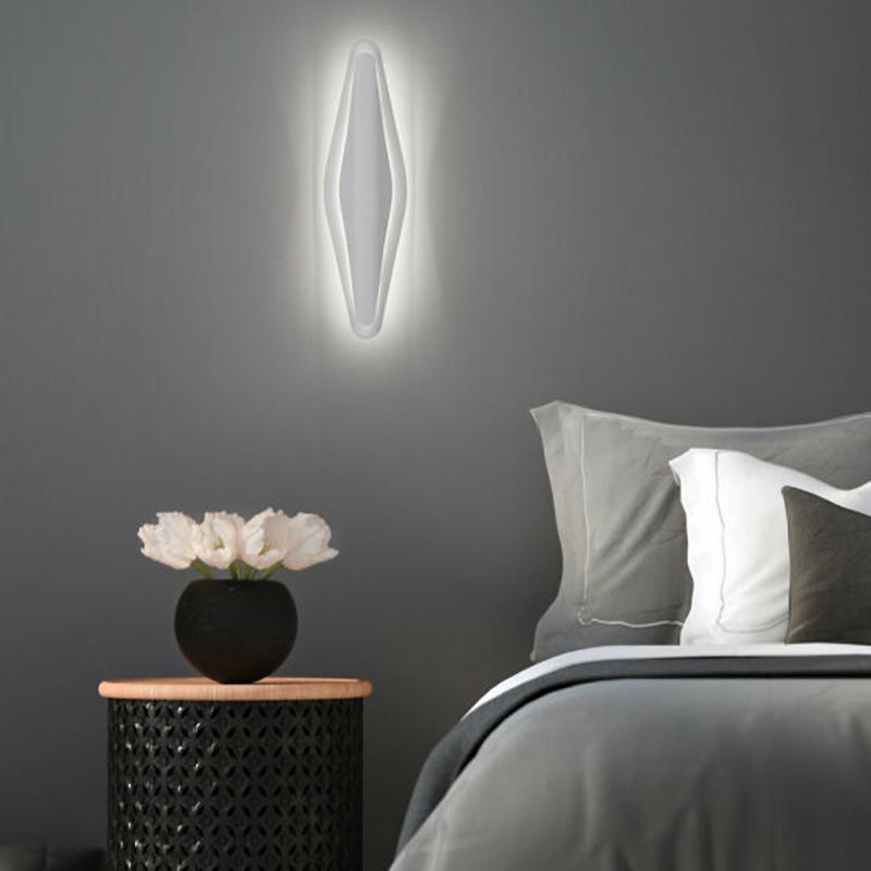 LED Wandleuchte PLY von Helestra in Carbon Silber