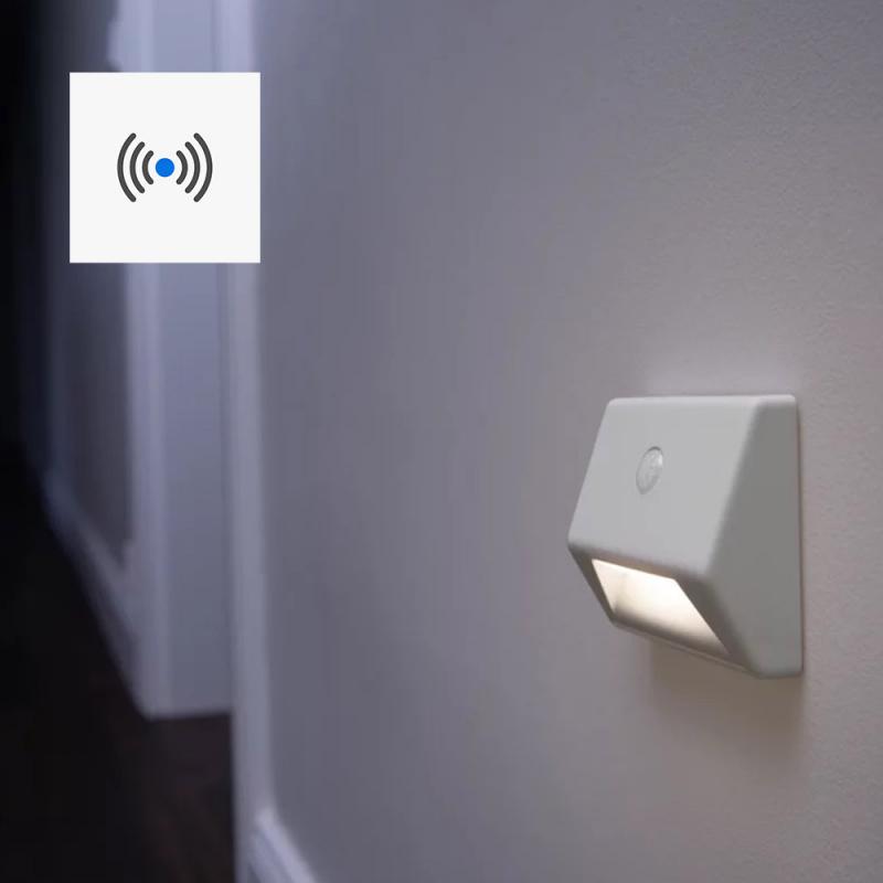 LEDVANCE Nachtlicht NIGHTLUX Stair Stufenbeleuchtung zur Wandmontage in Weiß mit Sensor IP54 für Innen und Außen mit Batterie