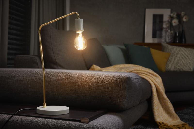 Ledvance E27 Besonders effiziente LED Lampe Classic FILAMENT klar 4W wie 60W 3000K warmweißes Licht für die Wohnung