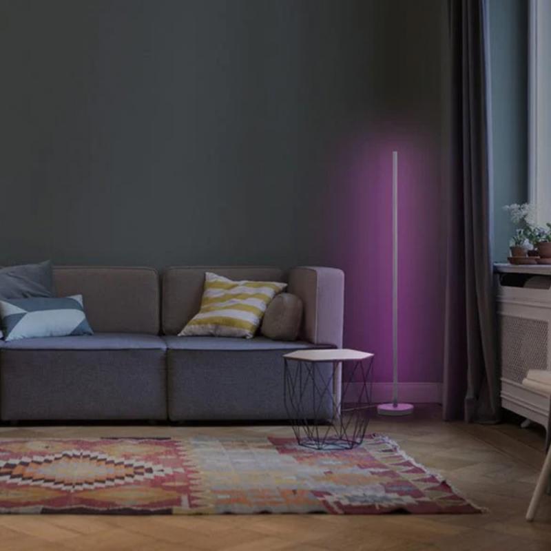 140cm LEDVANCE WiFi Smart+ WiFi Schlanke LED Stehleuchte Corner mit RGBW & Fernbedienung in Weiß