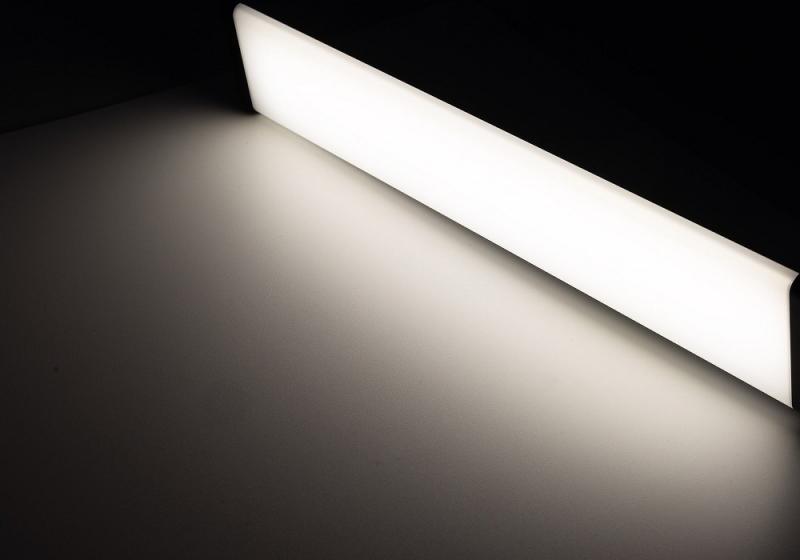 60cm ChiliTec LED Unterbauleuchte "Arusha", weiß USB A+C PD, Licht neutralweiß