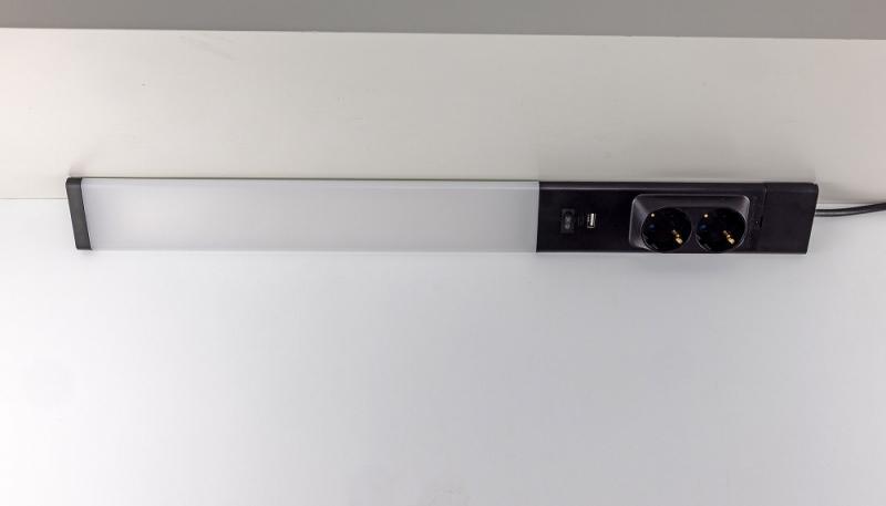 60cm ChiliTec LED Unterbauleuchte "Arusha" schwarz USB A+C PD, Licht warmweiß
