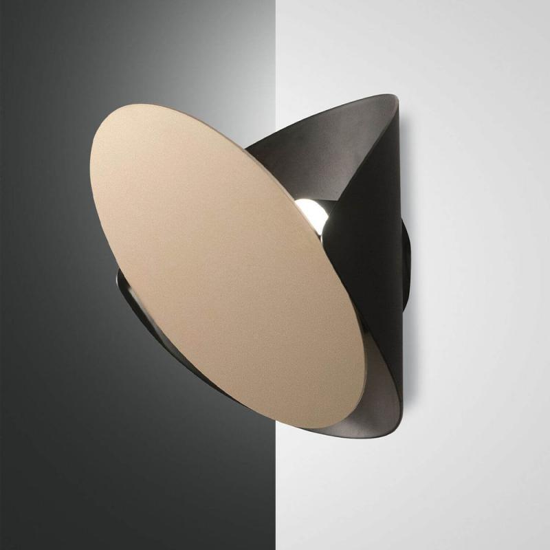 Shield LED-Wandleuchte mit verstellbarem Wandschild in Schwarz/Gold von Fabas Luce