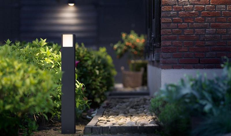 Moderne 77cm hohe Philips myGarden LED Wegeleuchte Arbour in Anthrazit