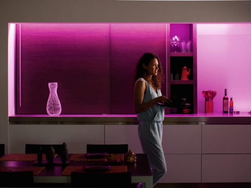 Philips Hue White and Color Ambiance Innen LIGHSTRIP Plus 1 Meter Erweiterung IP20