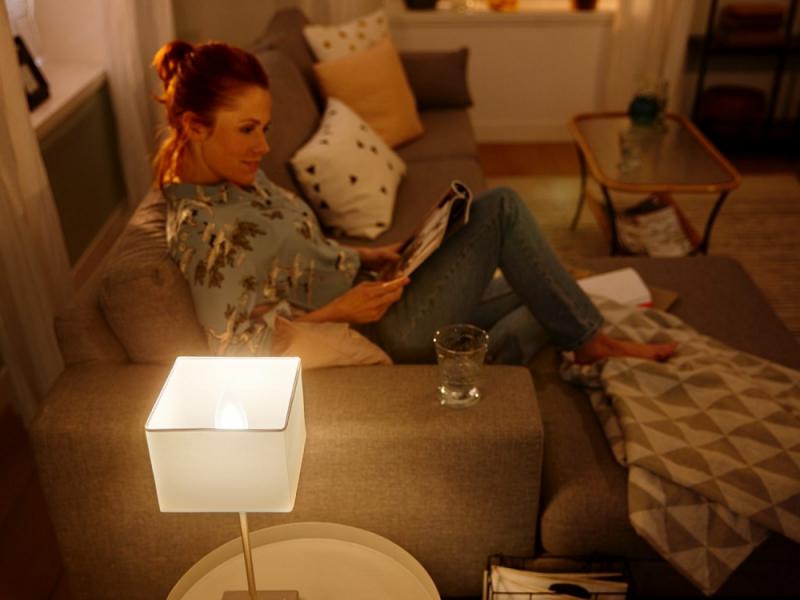 2er Pack Philips Hue E14 LED Leuchtmittel dimmbar 5,2W wie 40W - smarte Kerzenlampen mit tunable White