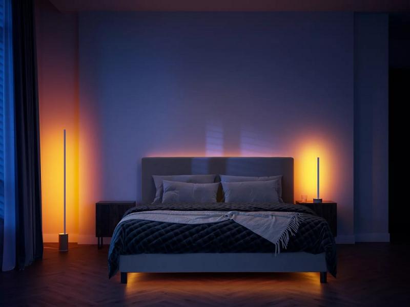 Philips Hue Gradient Signe Tischleuchte Oak in Weiß - minimalistisch & schlank