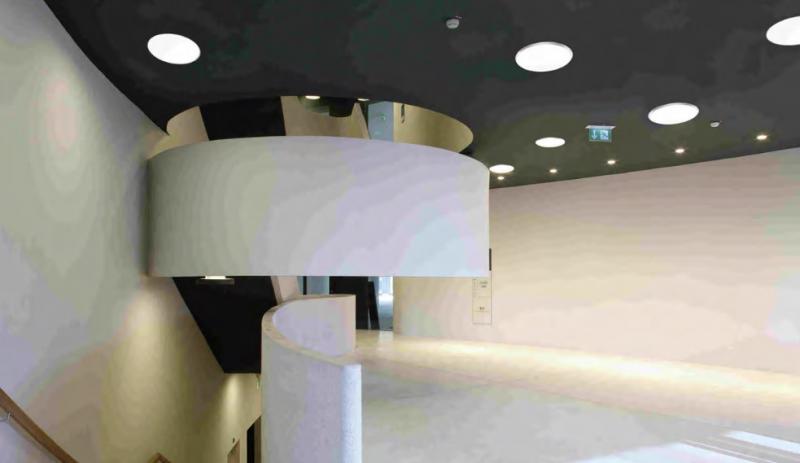 LEDVANCE SURFACE BULKHEAD 300 SENSOR LED- Wand- und Deckenleuchte 15W/4000K neutralweißes Licht IP65