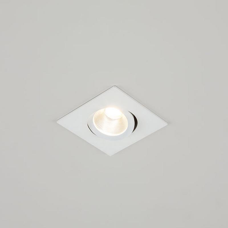 EVN P-LED Decken-Einbaustrahler mit warmweißem Licht quad. schwenkbar weiß IP20 6W 3000K 620lm 90Ra EinbauØ68