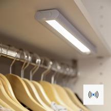 LEDVANCE LED Lichtleiste Linear mit Bewegungsmelder für Kleiderschrank und Unterschrankbeleuchtung batteriebetrieben